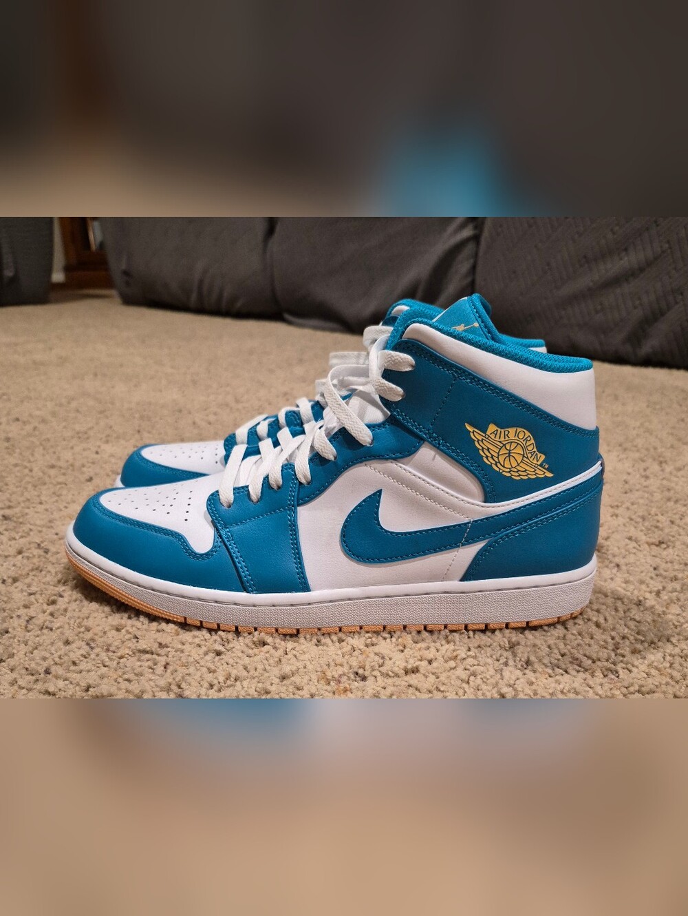 Jordan 1 Mid